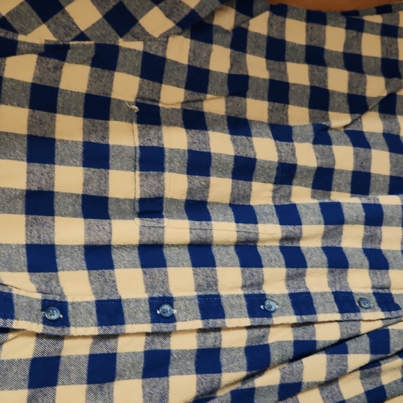 Men's XL Plaid Button Down - Picture 3 of 3
